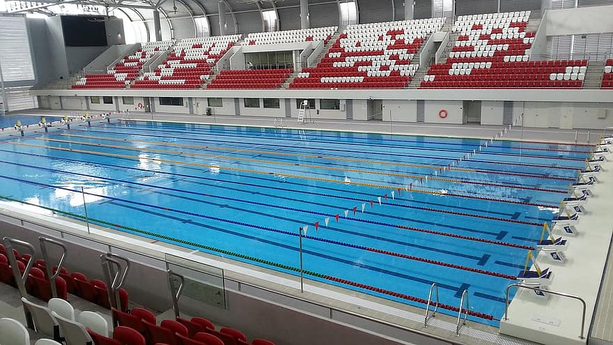 ataşehir yarı-olimpik yüzme havuzu